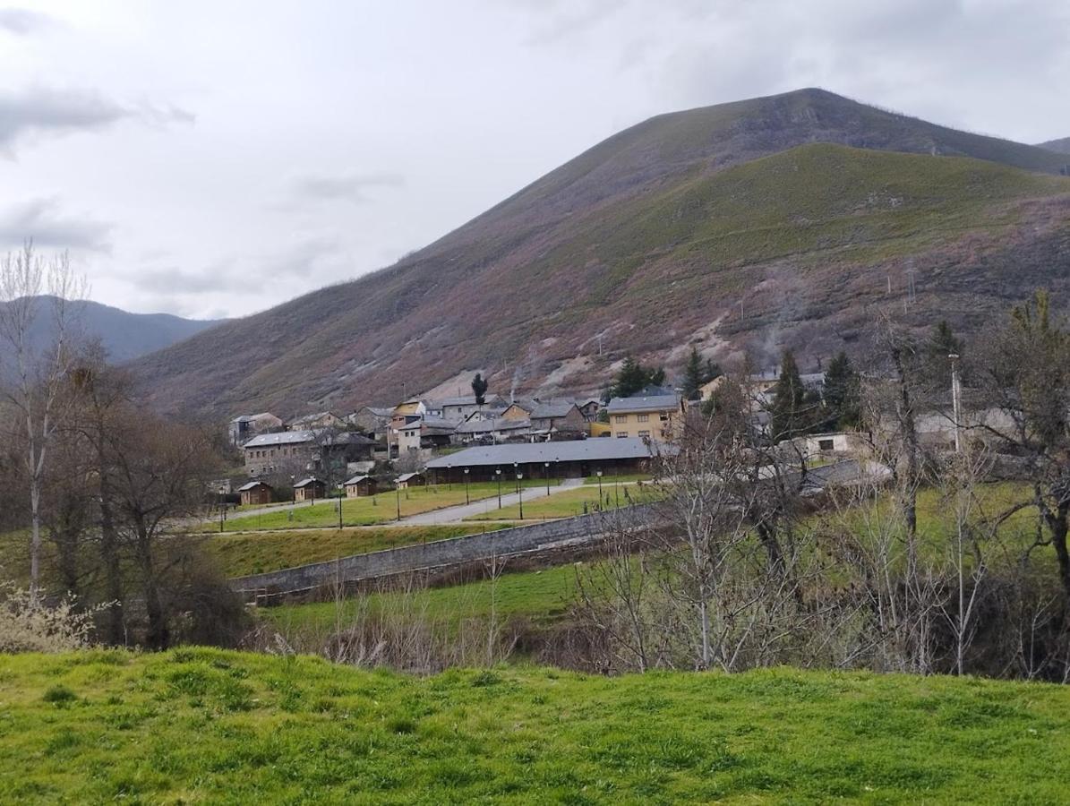 Camping La Zarapica - Palacios Del Sil Esterno foto