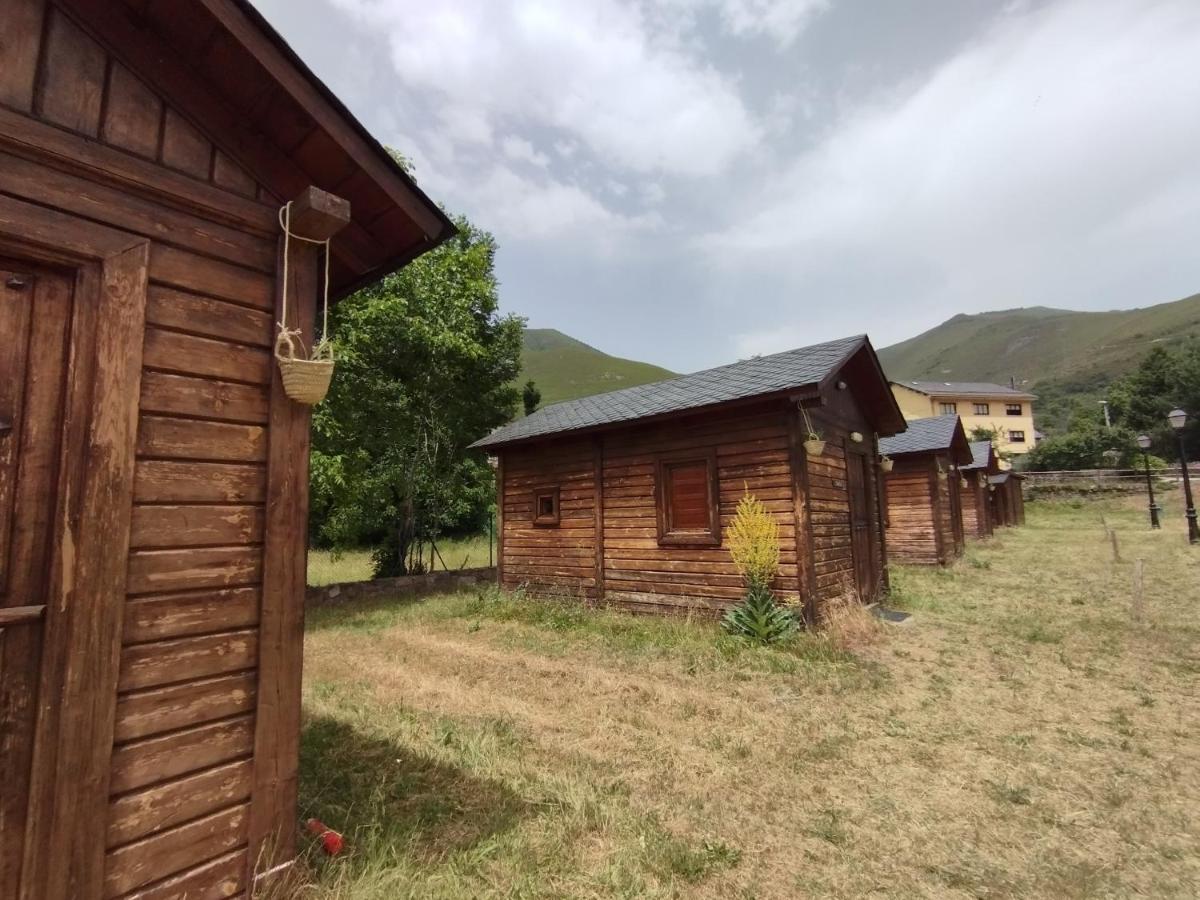 Camping La Zarapica - Palacios Del Sil Esterno foto