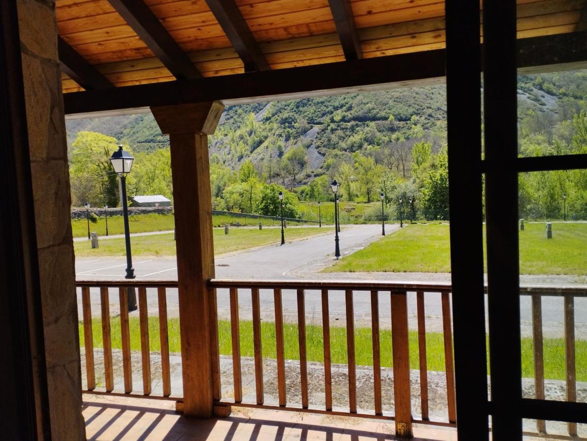 Camping La Zarapica - Palacios Del Sil Esterno foto
