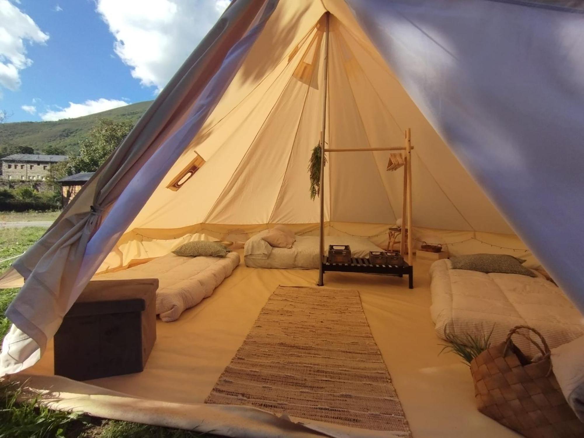 Camping La Zarapica - Palacios Del Sil Esterno foto